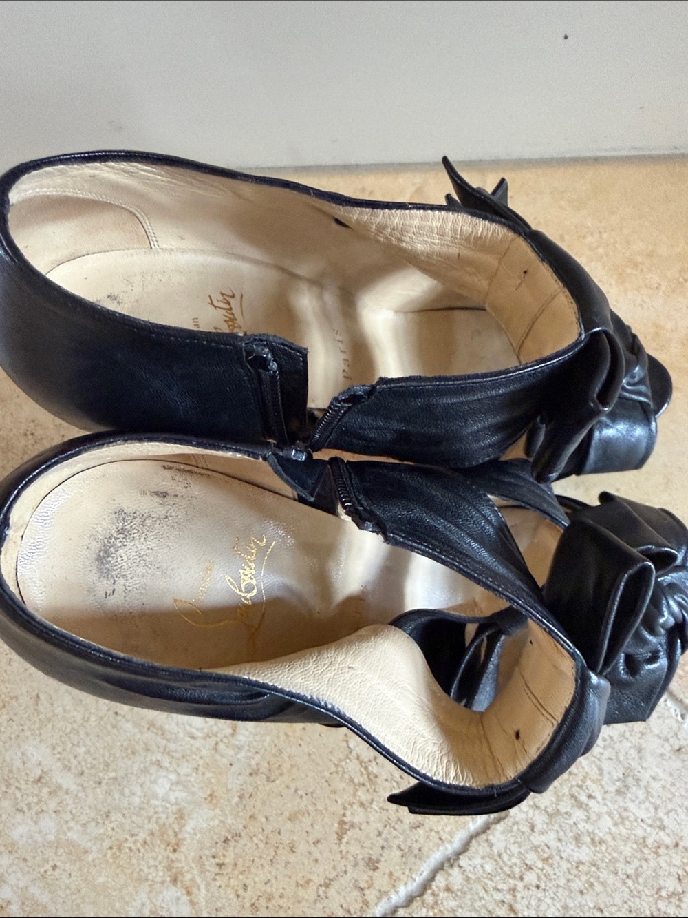 Christian Louboutin Black Leather Peep-Toe Bow Platform Heels - Picture 2 of 8